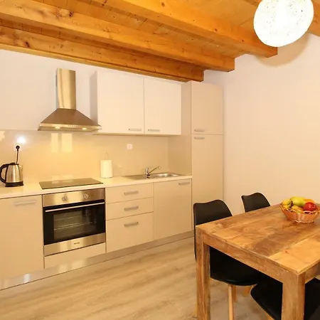 Bella Apartament Pag Town