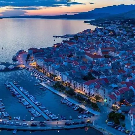 Bella * Pag Town